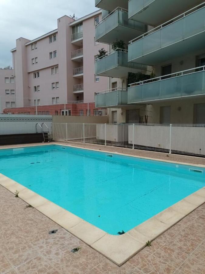 Appartement T2, Climatise, Wifi, Parking Et Piscine Prives Sete Bagian luar foto
